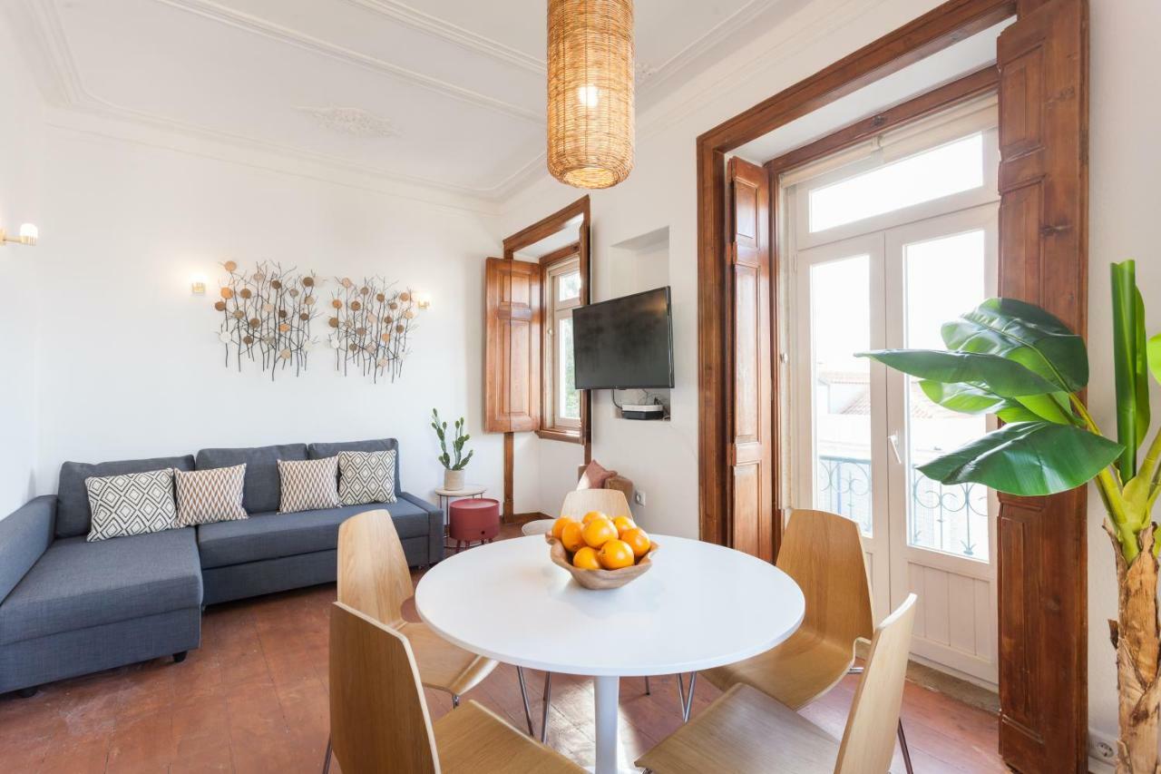 Rossio Vintage Two-Bedroom Apartment - By Lu Holidays Lisbon Bagian luar foto